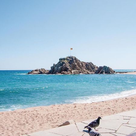 2 Bedroom Cozy Apartment In Blanes Exterior photo