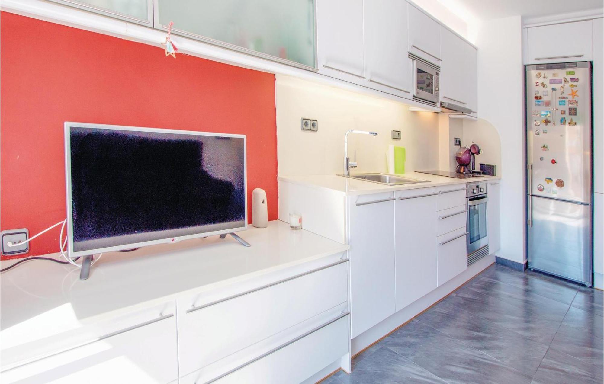 2 Bedroom Cozy Apartment In Blanes Exterior photo